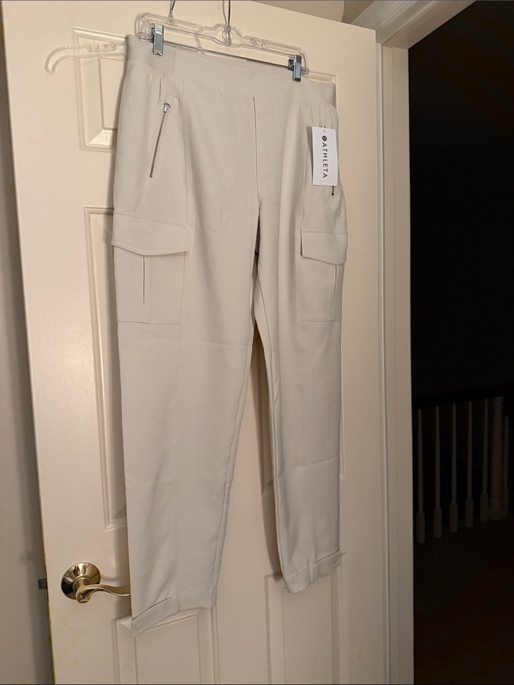 Athleta Cream Cargo Track Pants with Zip Pockets size 16